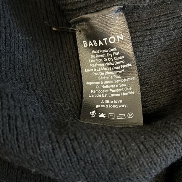 Babaton V neck Merino wool Sweater size Small - Picture 9 of 10